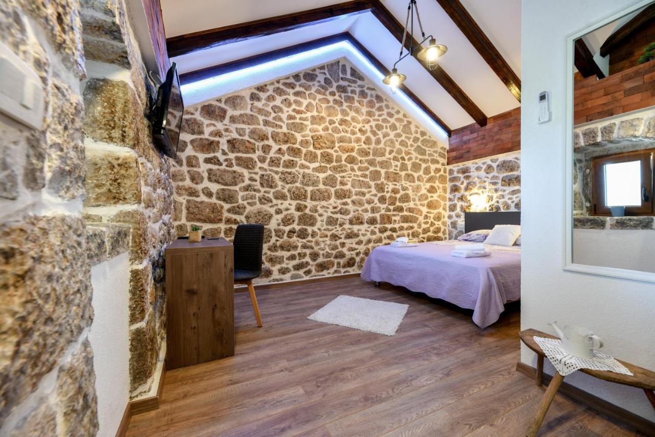 Holiday Home Skevini Dvori スタリグラード エクステリア 写真
