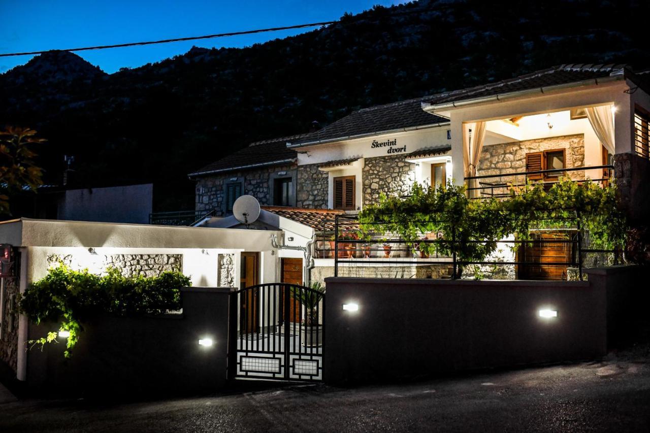 Holiday Home Skevini Dvori スタリグラード エクステリア 写真
