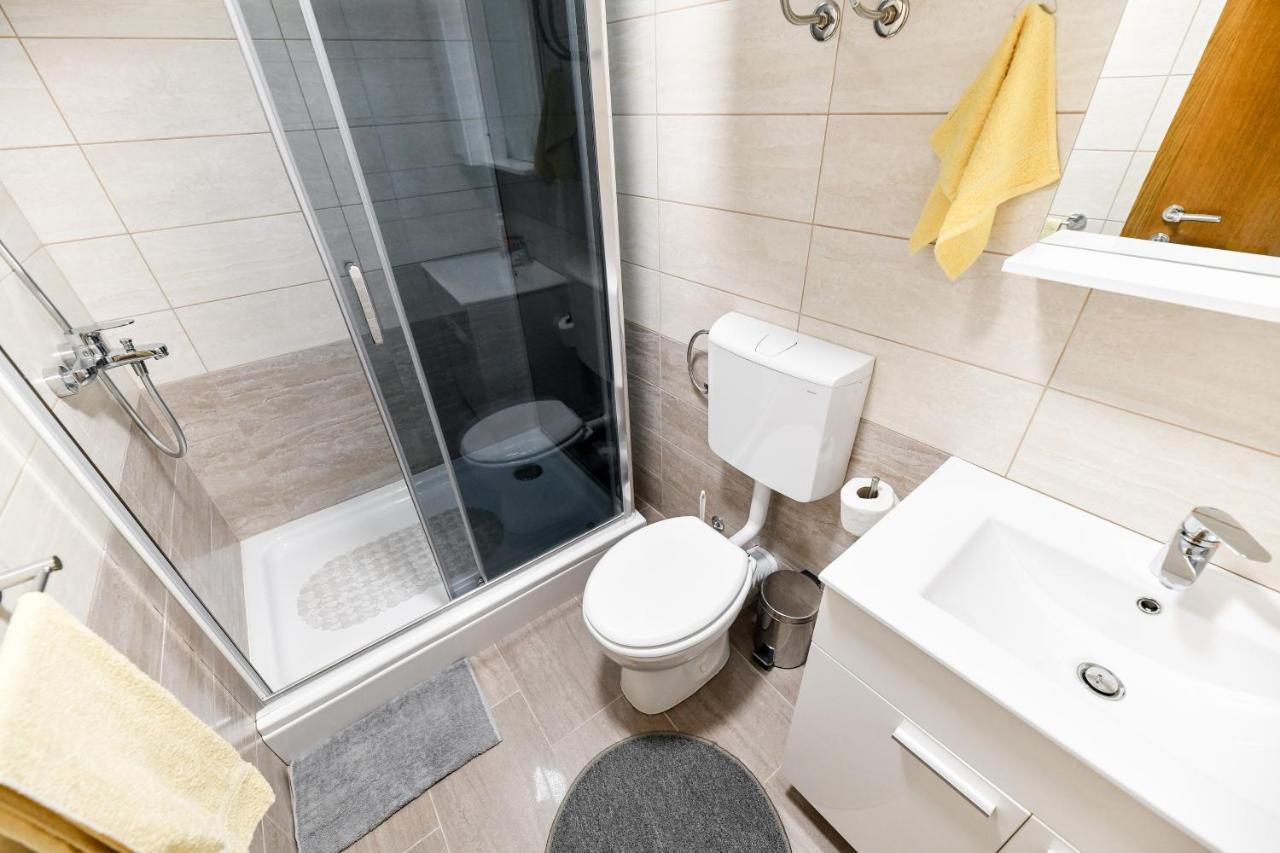 Holiday Home Skevini Dvori スタリグラード エクステリア 写真