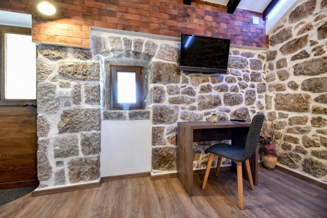 Holiday Home Skevini Dvori スタリグラード エクステリア 写真