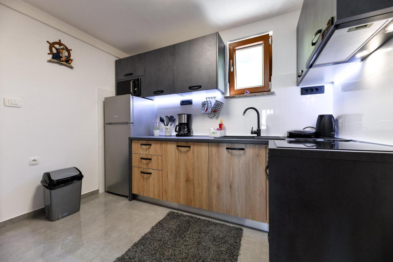 Holiday Home Skevini Dvori スタリグラード エクステリア 写真