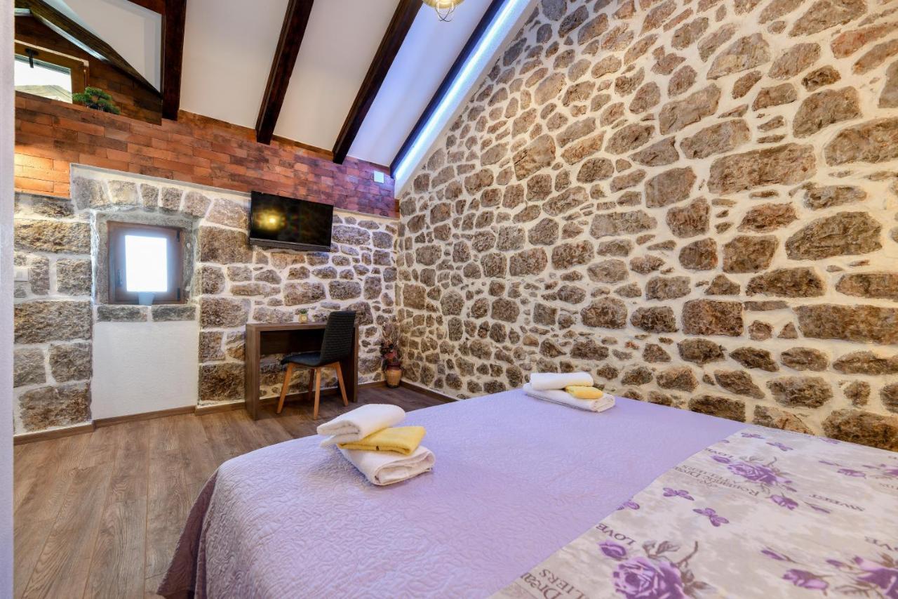 Holiday Home Skevini Dvori スタリグラード エクステリア 写真